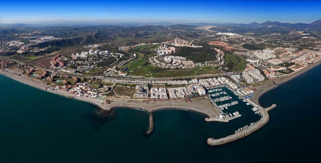 מנילבה Beach Apartment Marina Duquesa מראה חיצוני תמונה